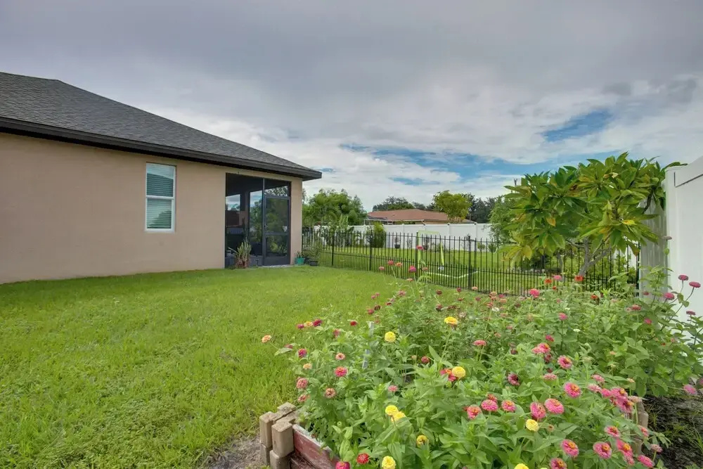 Cozy Couples Retreat w/ Porch in Cape Coral!