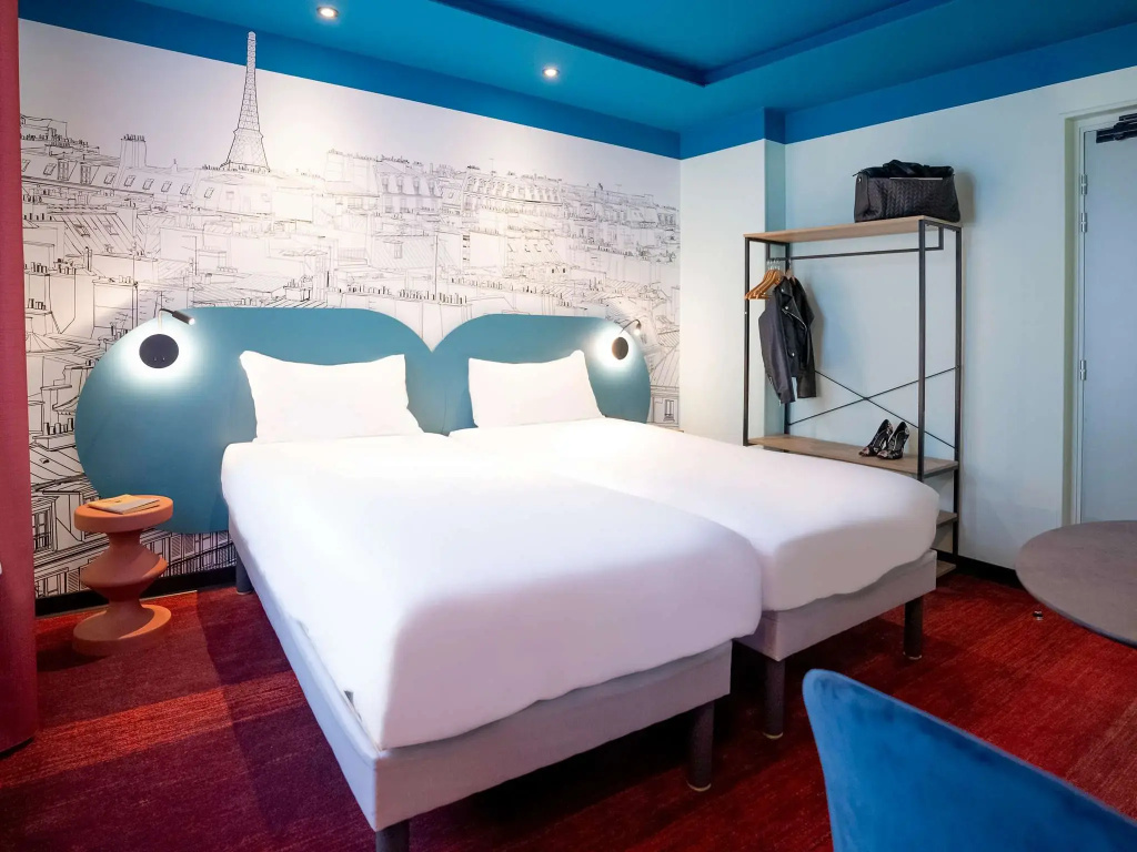 Standard Triple room