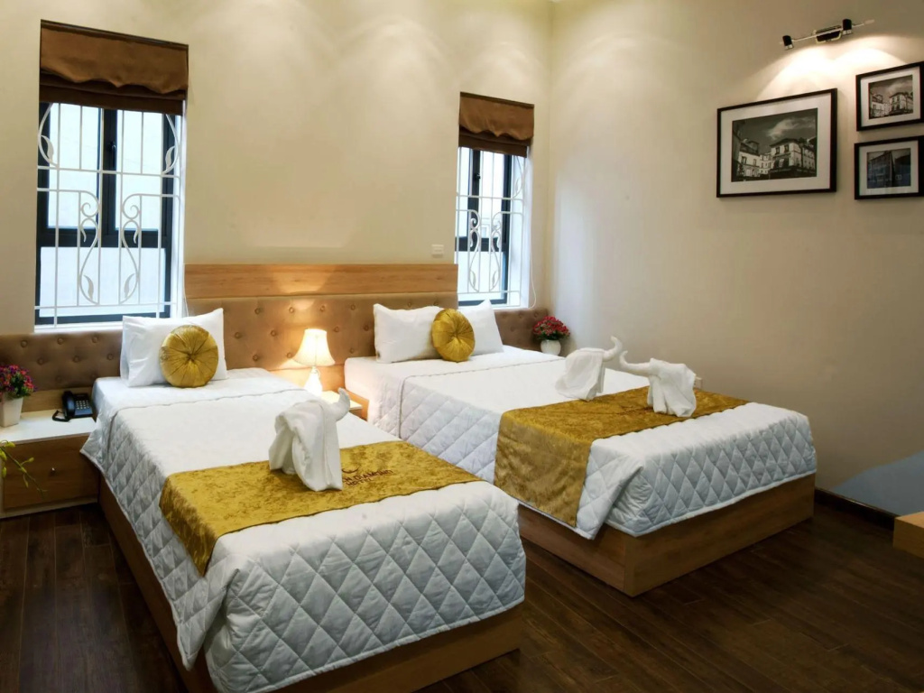 Standard Triple room