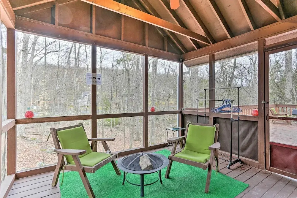 Resort Perks: Picturesque Poconos Getaway!