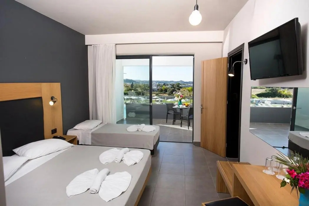 1 Bedroom Family Room