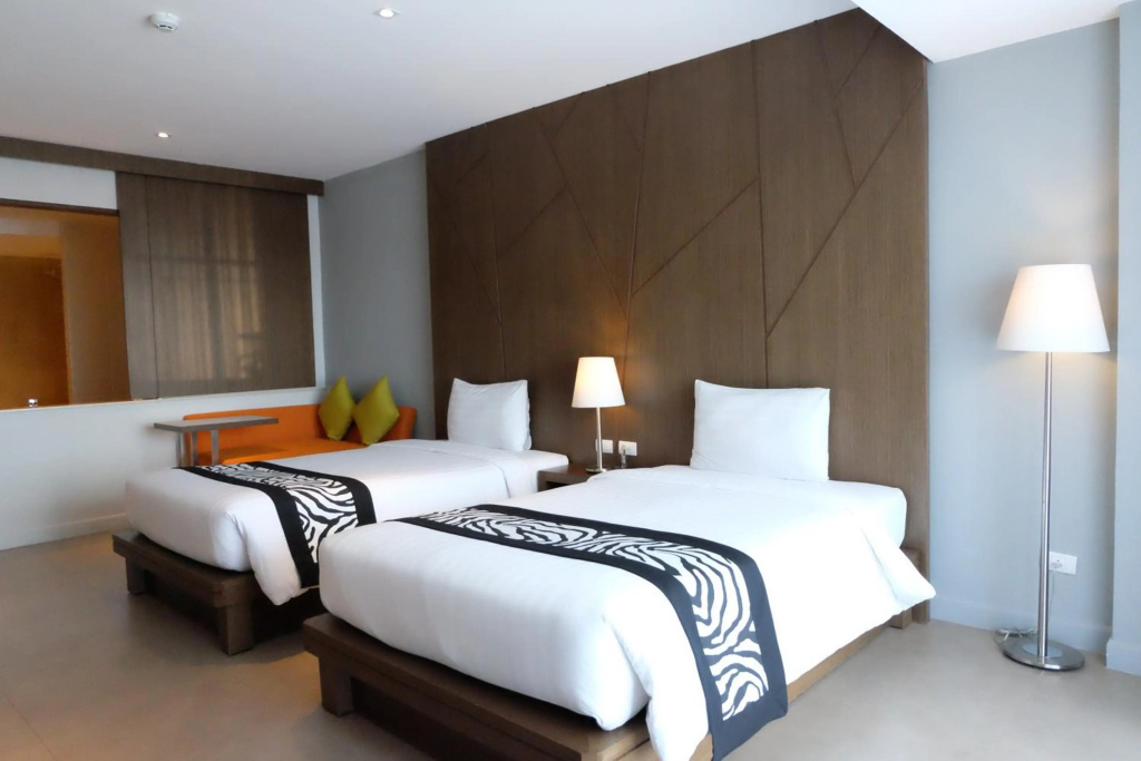 Season Five Hotel — 5