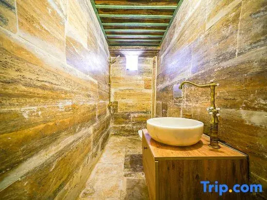 Двухместный номер Deluxe двуспальная кровать в Aysel Inn House