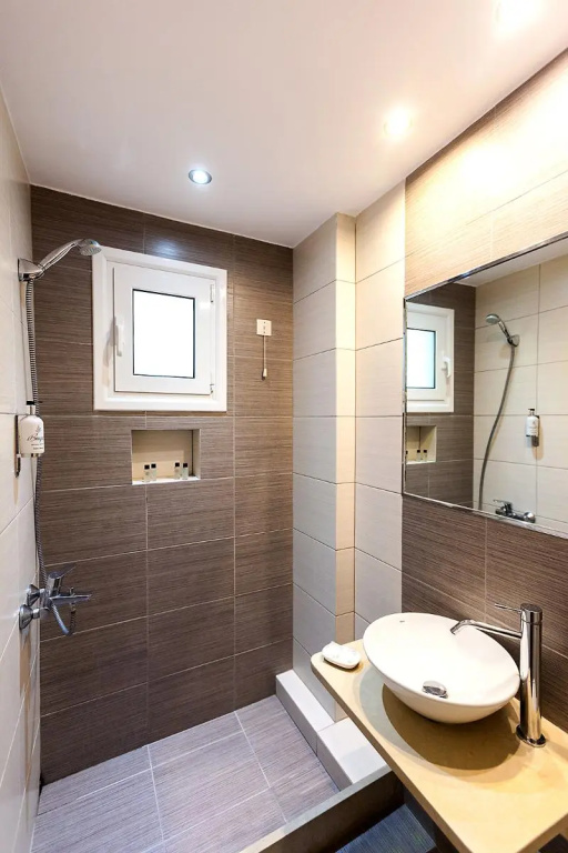 Standard Double room with balcony (full double bed)