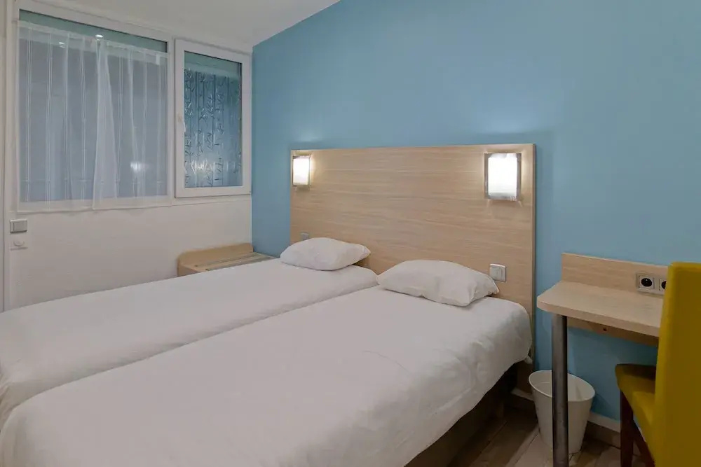 Standard Double room (twin beds)