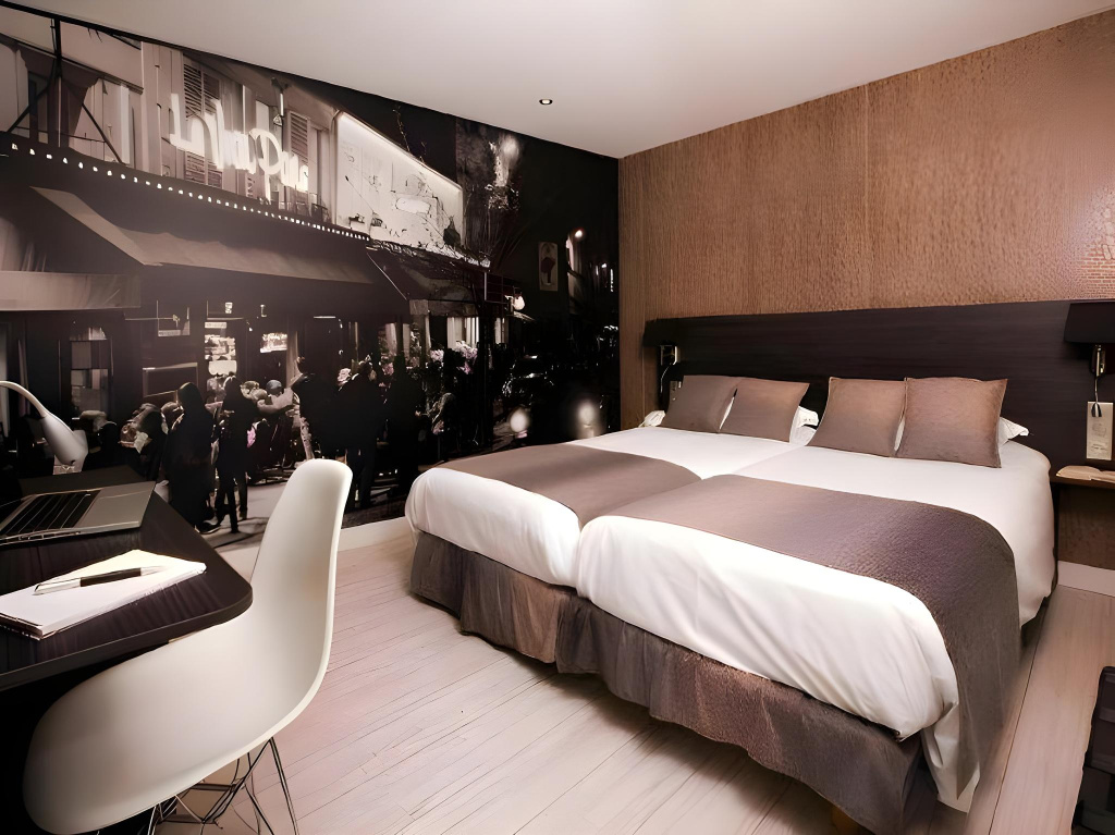 Hotel photo 12
