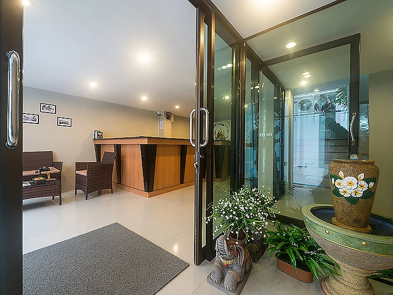 Deluxe Double room with balcony (full double bed)