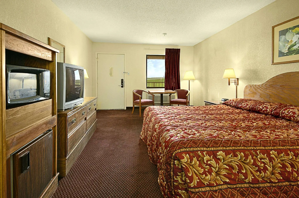 Standard Double room (full double bed)