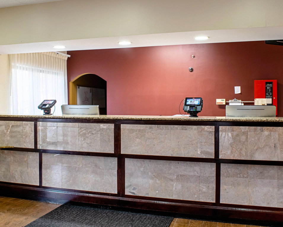 Lobby & Reception