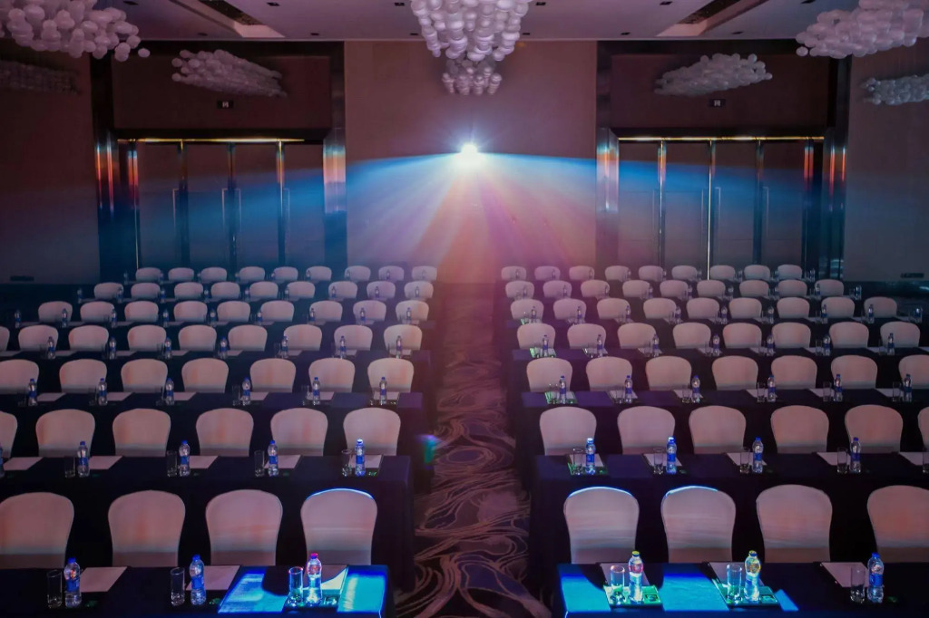 Cplaza Hotel - фото 13