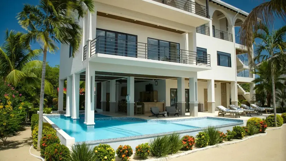 NEW 3 Story 4-bed Waterfront Villa w Sunset Views