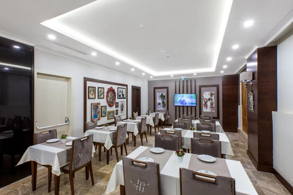 Food & Beverage