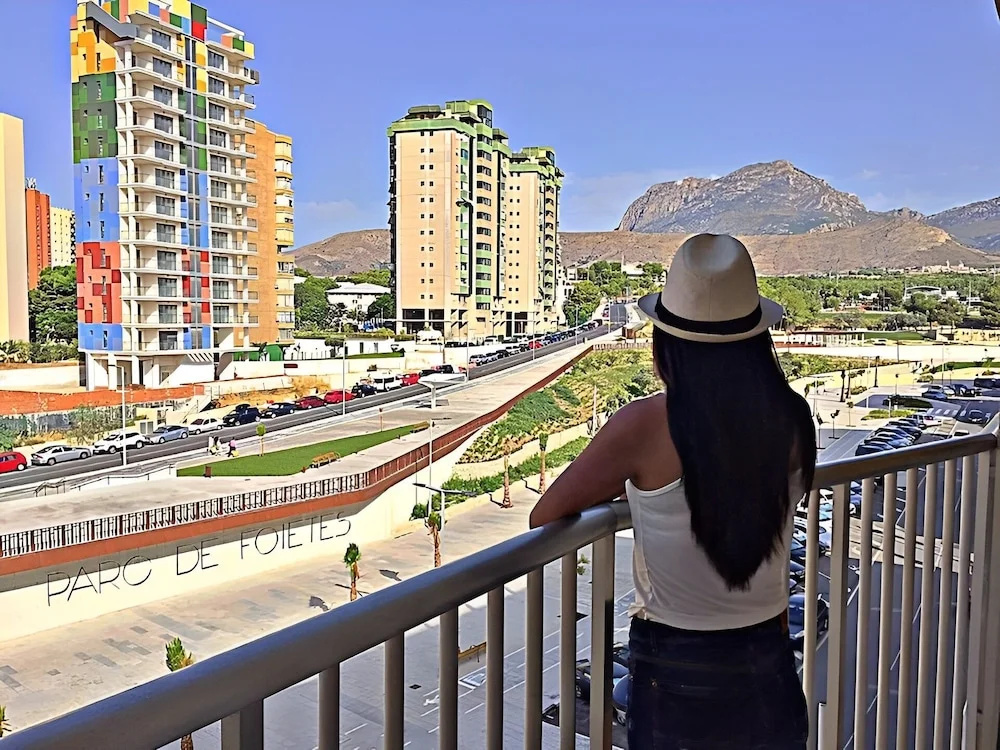 Standard Triple room with balcony and with park view