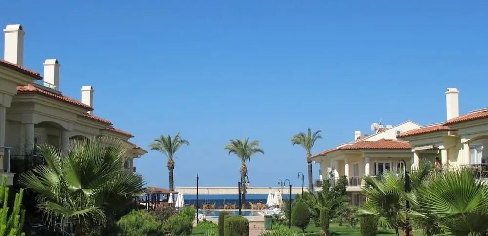 Villa NP09 by JoyLettings