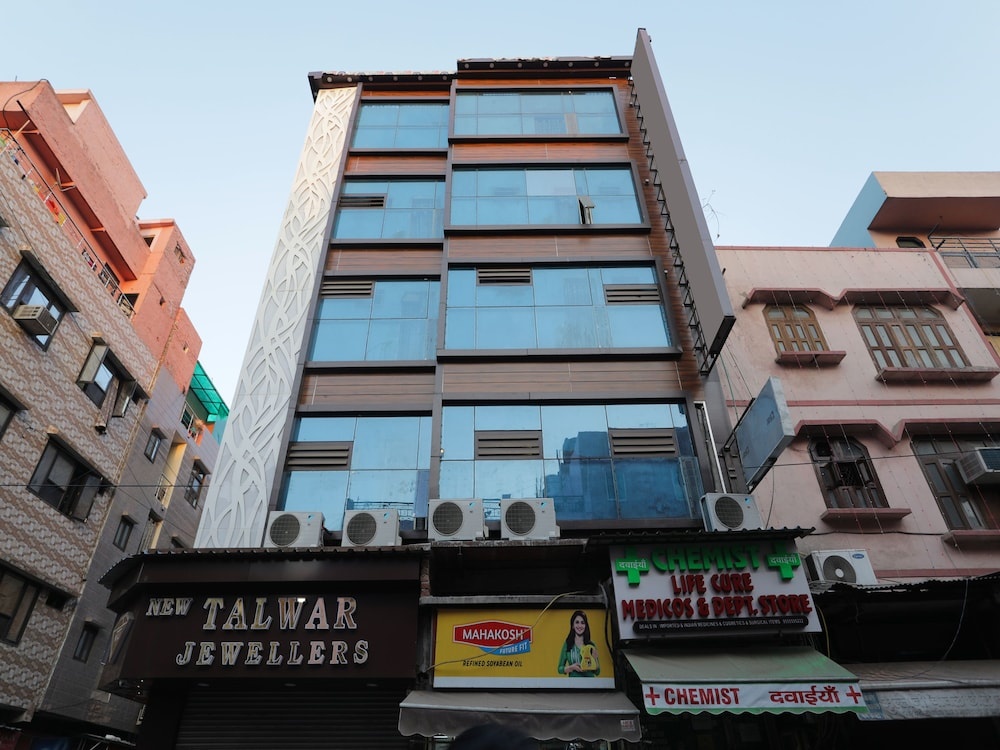 OYO 12503 Hotel Corner Point