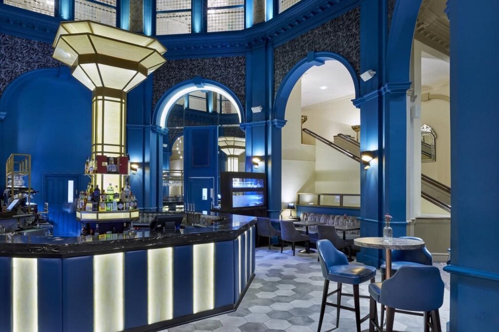 The Midland by null