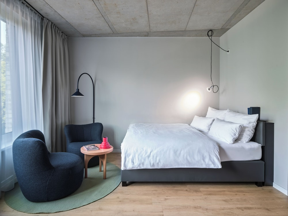 Double Studio (full double bed)