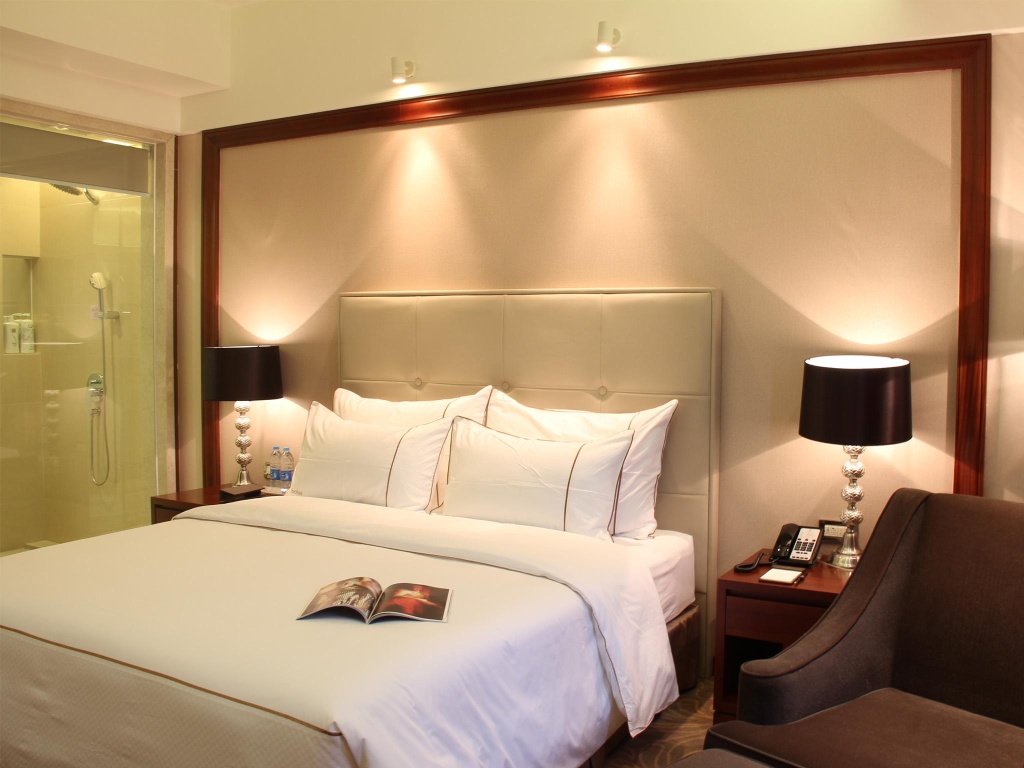 Cavan Hotel — 3