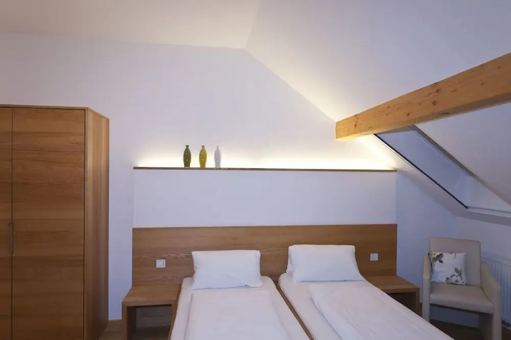 Standard Double room with garden view (full double bed)