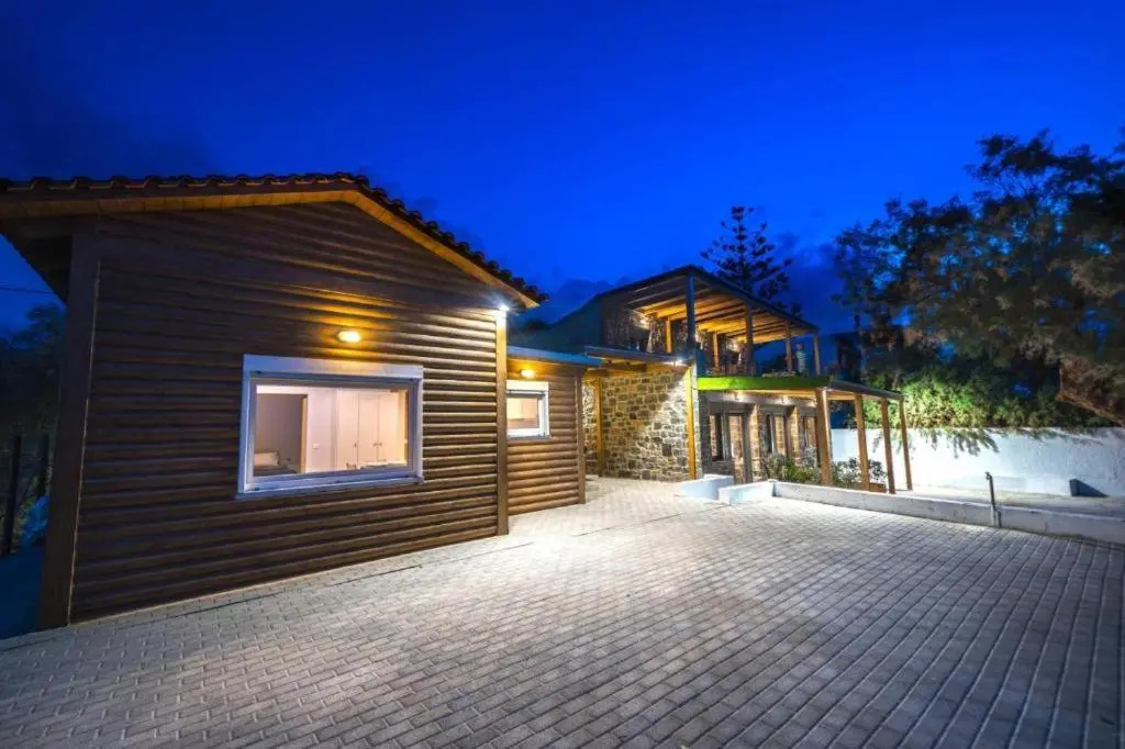 Terra Zeus - Wooden House Beachfront