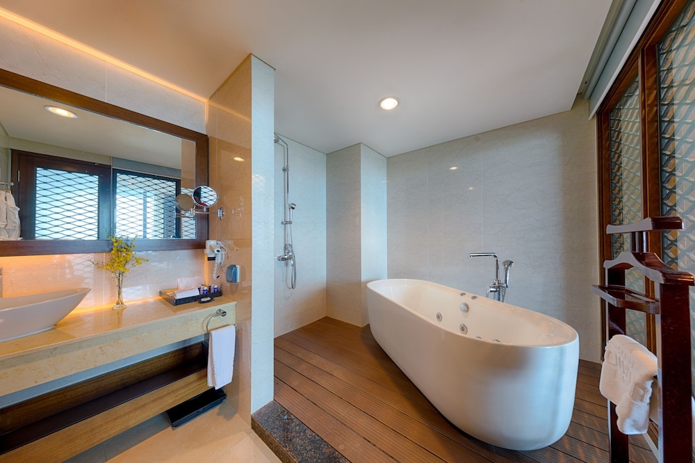 Grand Tourane Hotel Da Nang, Дананг, В'єтнам мініатюра 12