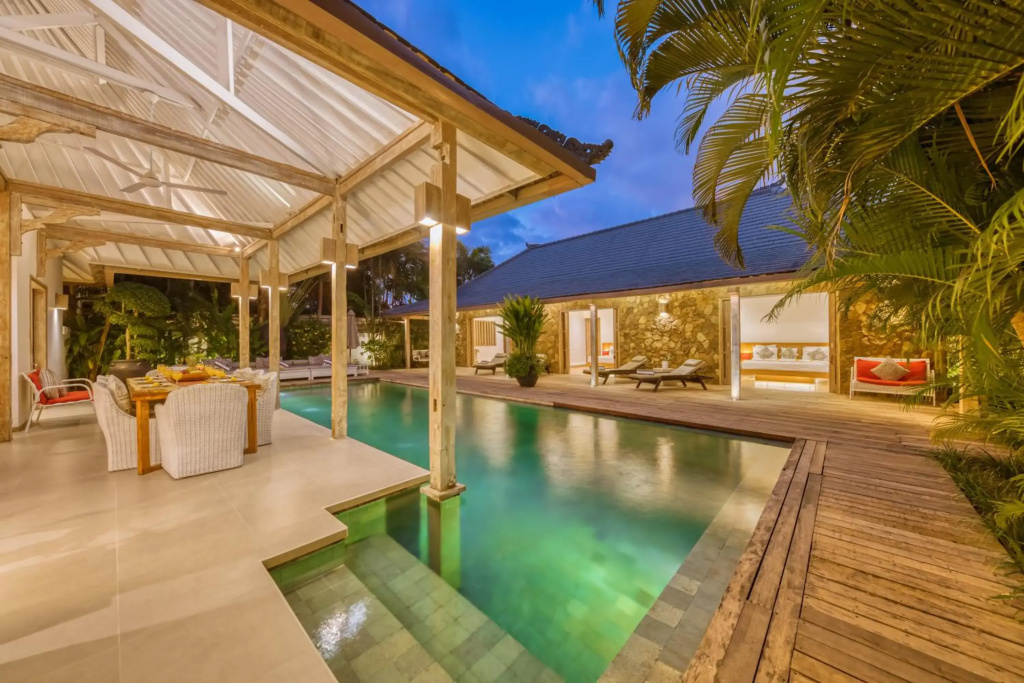 *PROMO* 4 bd Spacious villa in strategic location!