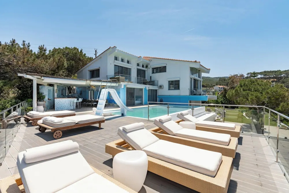 Icarus Luxury Beachfront Villa