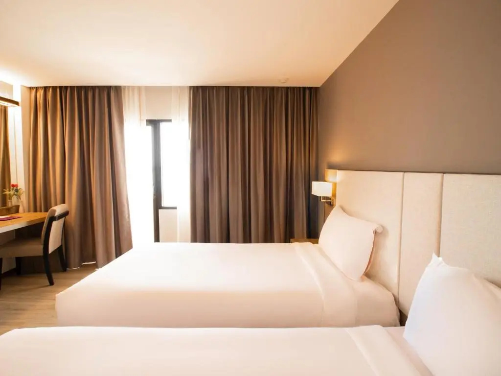 Deluxe Double room with river view (full double bed)