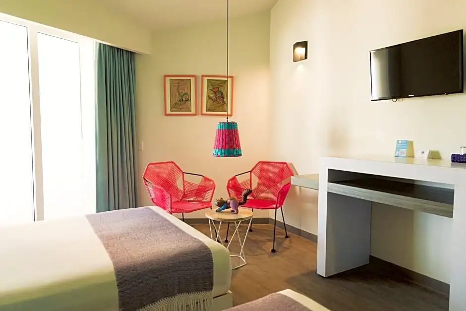 Deluxe room with partial ocean view