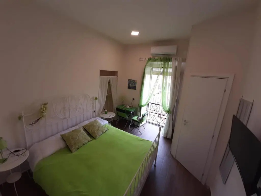 Economy room