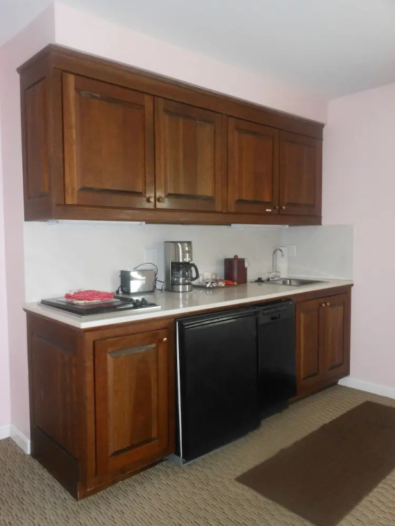 Standard Quadruple Suite