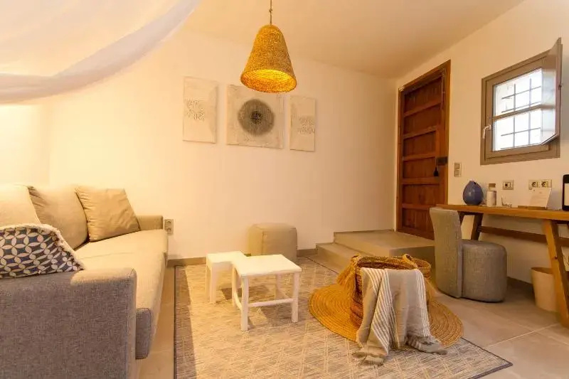 Superior Double room with balcony (full double bed)