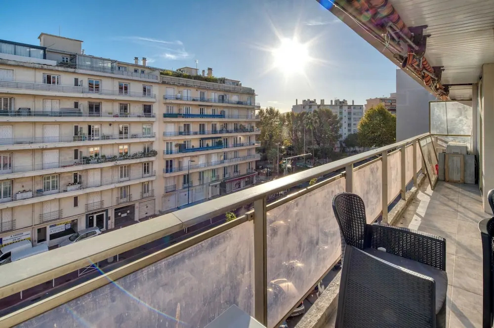 Afficher la photo 7 — A/C 2bdr/6p Flat Just two Minutes From the Beach!