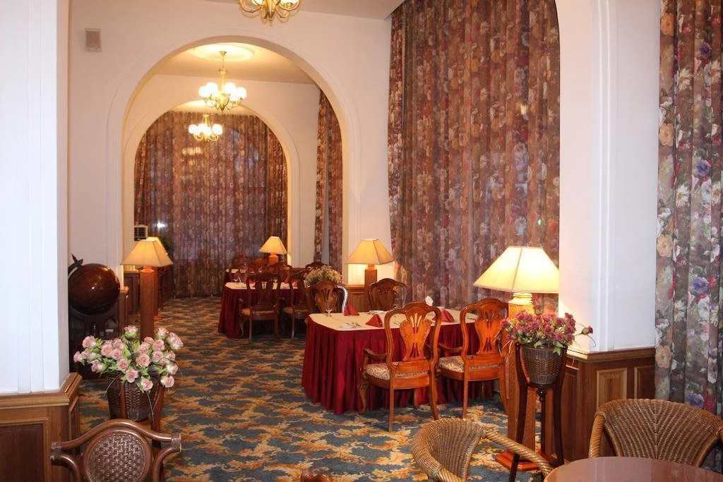 Lobby & Reception