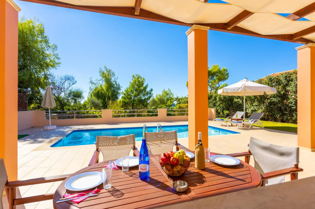 Nafsika Beach House Large Private Pool Walk to Beach Sea Views A C Wifi Car Not Required - 1880