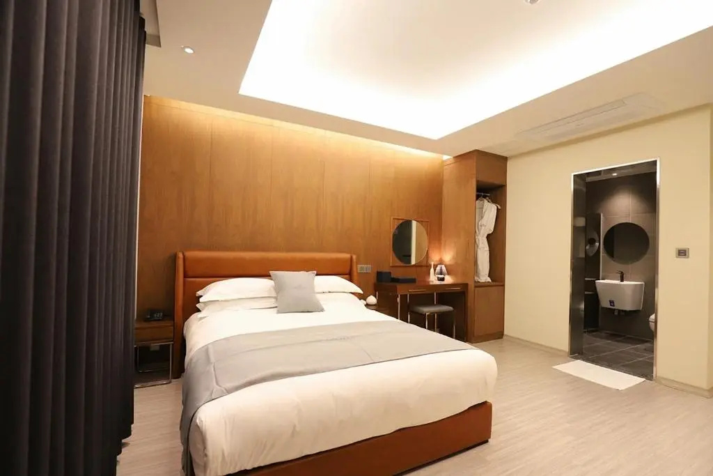Superior Double room (full double bed)