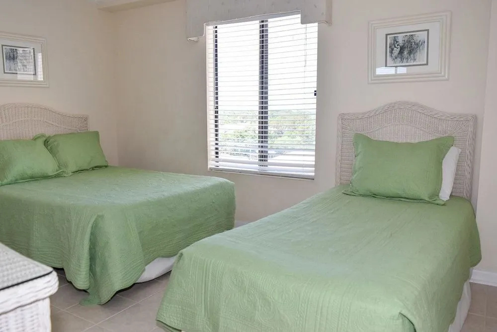 Tidemaster 806 - 3 Br Condo