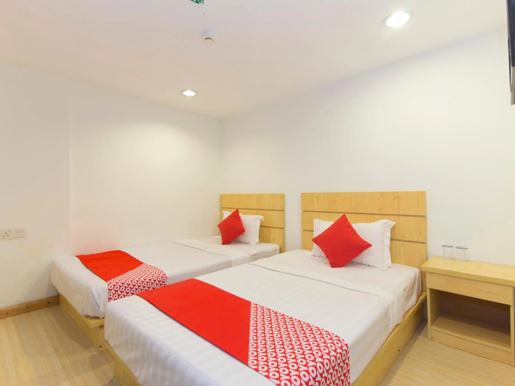 Super OYO 530 Dd Hotel — 3