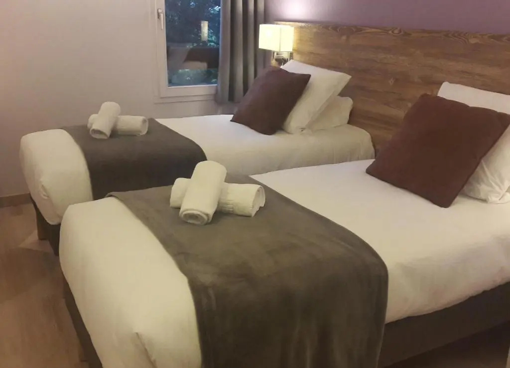 Brit Hotel Confort Pau Lons - Chambres