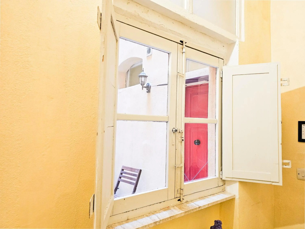 Valletta Main Street Apartment