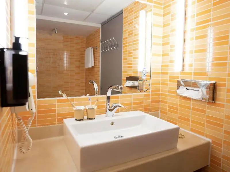 Ibis Styles Cognac - Chambres