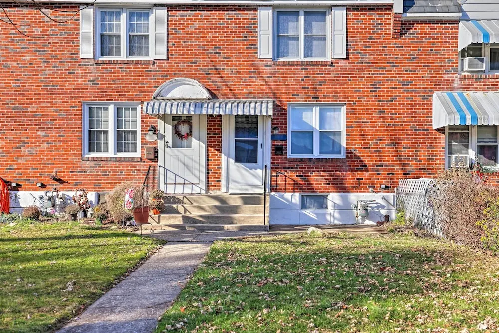The Gallery, an Allentown Retreat w/ Views!