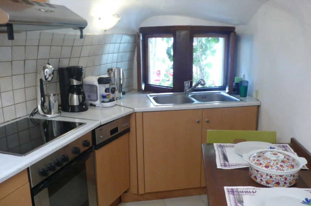 Iridanos Cave House - Général