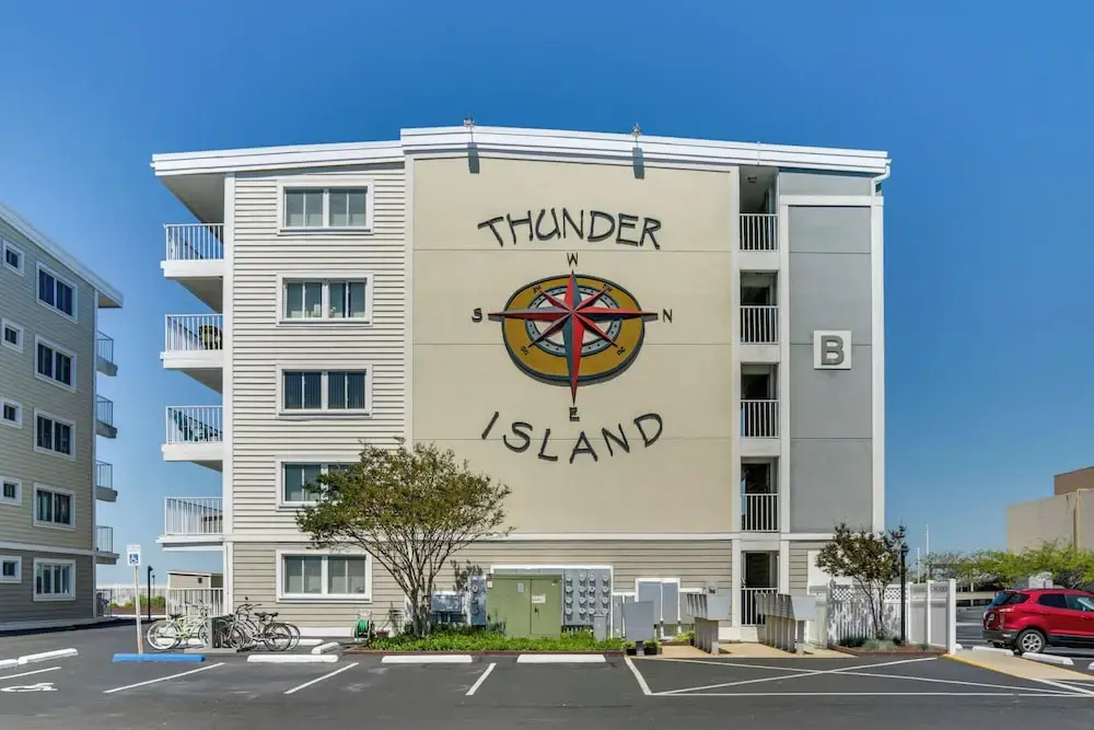 Walk to Pool & Beach! Ocean City Family Condo