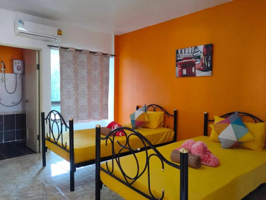 Economy Double room (twin beds)