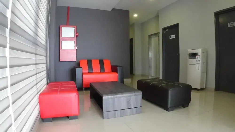 Lobby & Reception