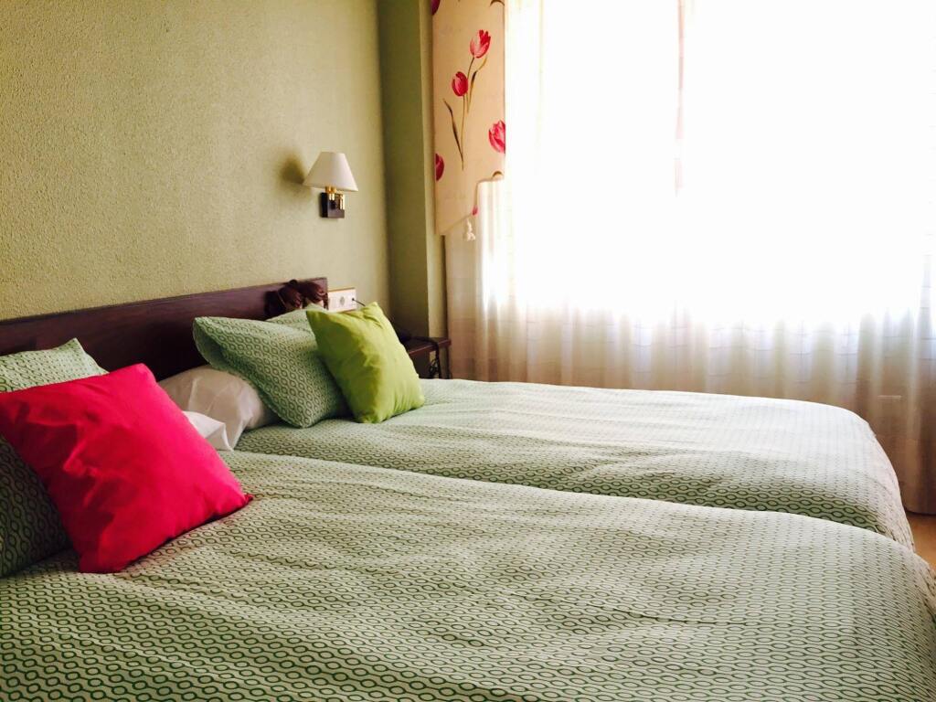 Hostal Concejo by null