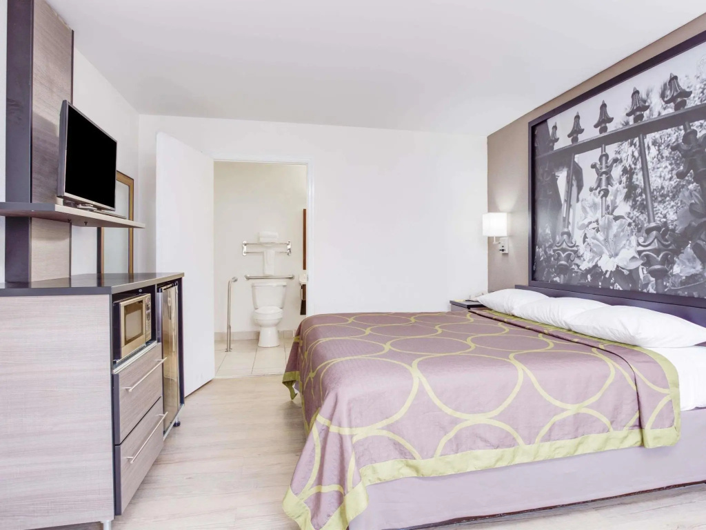 Standard Double room (full double bed)