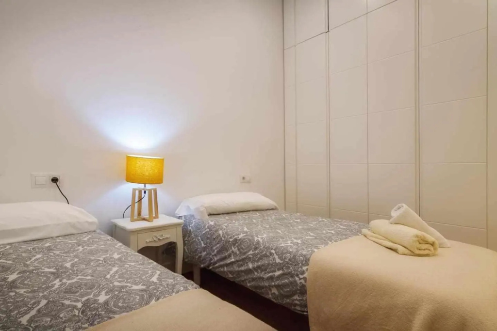 Estrena glamour guggenheim pinchos By urban hosts