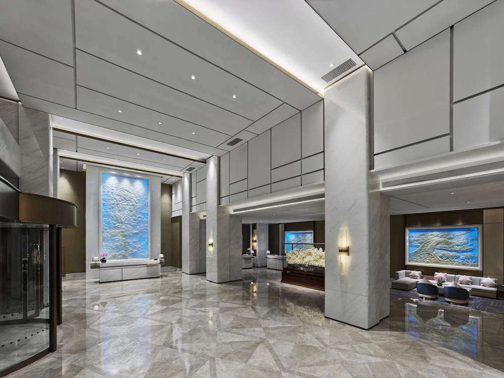 Lobby & Reception